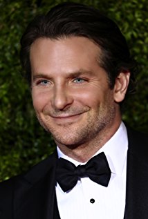 Bradley Cooper plays Will Tippin on Alias