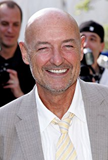 Terry O'Quinn plays F.B.I. Assistant Director Kendall on Alias