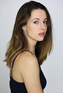 Alona Tal plays Sonya on Burn Notice