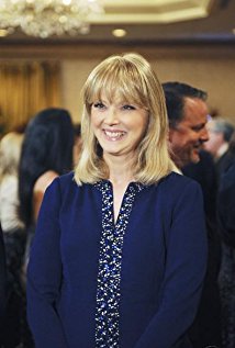 Shelley Long plays Diane Chambers on Cheers