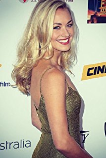 Yvonne Strahovski plays Hannah McKay on Dexter