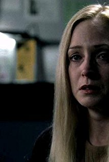 Holly Fulger plays Holly Jamison on Ellen