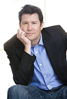 William Ragsdale plays Dan on Ellen