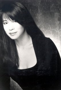Lauren Tom plays Julie on Friends