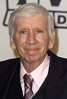 Bob Denver plays Gilligan on Gilligans Island