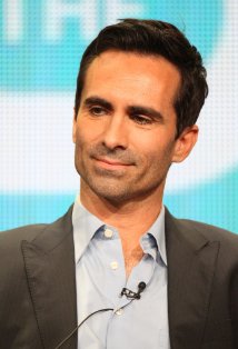 Nestor Carbonell plays Richard Alpert on Lost