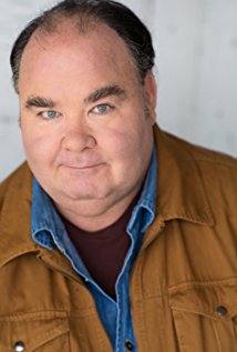 E.E. Bell plays Bob Rooney on Married With Children