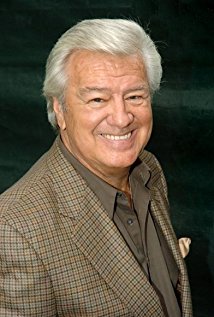 Ron Masak plays Sheriff Mort Metzger on Murder She Wrote