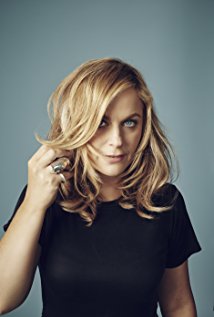 Amy Poehler plays Leslie Knope on Parks And Recreation