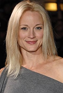 Teri Polo plays Rebecca Wells on Sports Night