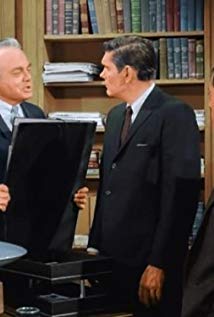 Jack Collins plays 3 episodes, 1970-1971
                         on The Brady Bunch